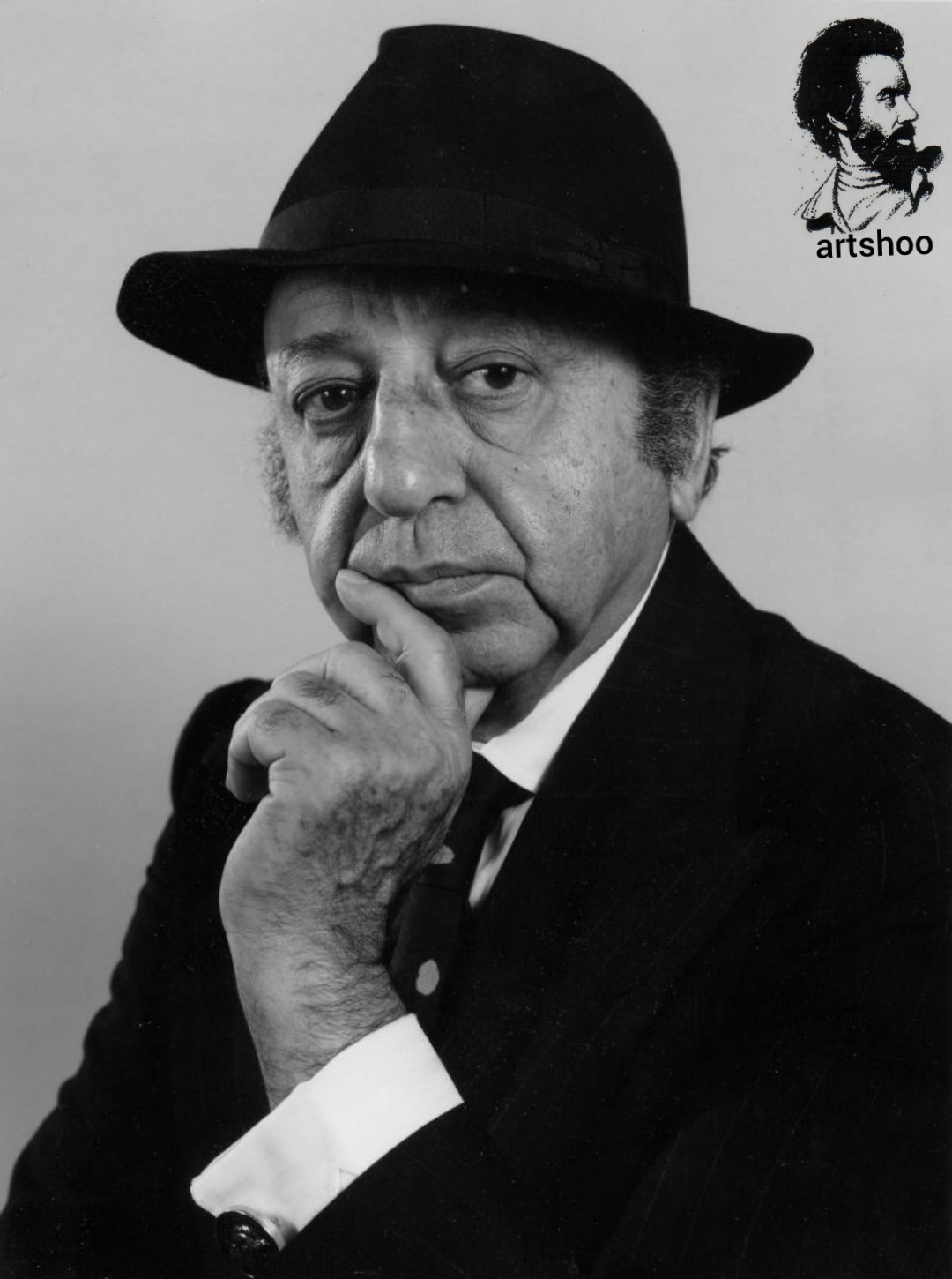 مدل پرتره سیاه قلم